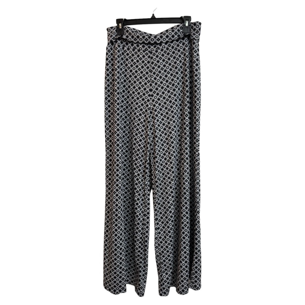 Cato Wide Leg Stretch Pants in Size Large.
